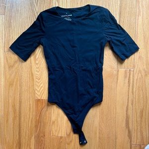 EVERLANE SHORT SLEEVE BLACK BODYSUIT